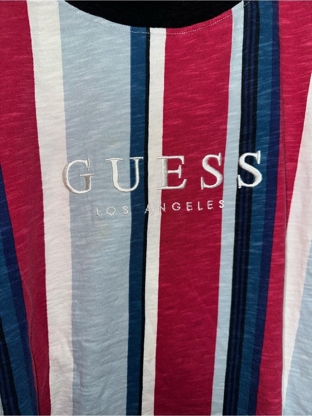 Guess Tee - Picture 4 of 6